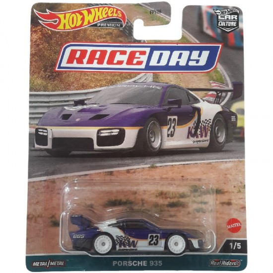 PORSCHE 935 RACE DAY